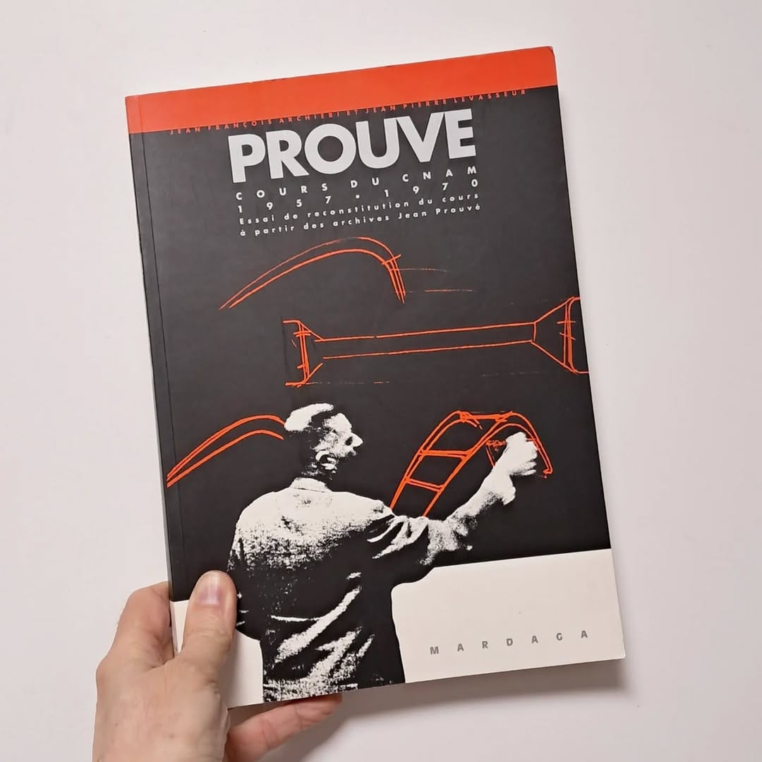 Post 10 by LIBRAIRIE DES ARCHIVES on Instagram (carousel)