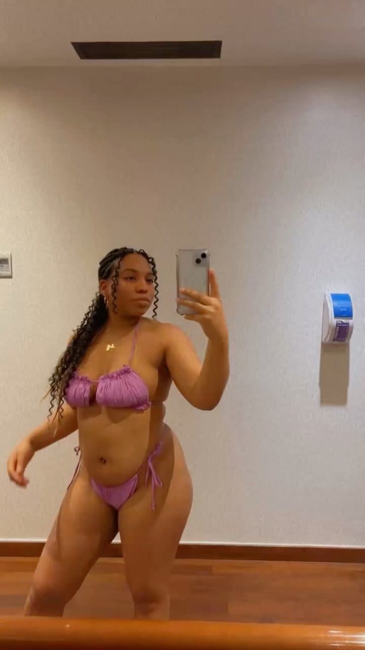 Post 10 by 🍯𝒲𝒾𝓃𝓃𝒾ℯ 𝓁’ℴ𝓊𝓇𝓈ℴ𝓃🍯 on Instagram (video)