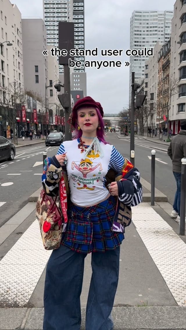 Post 5 by élise, on Instagram (video)