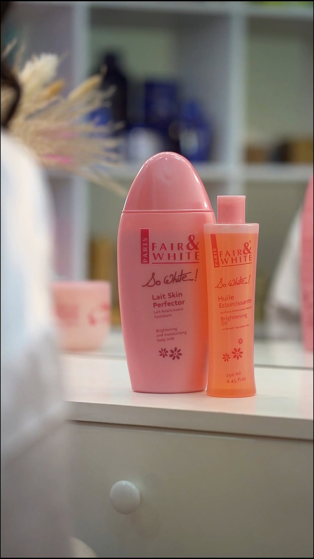 Post 4 by Fair & White Paris Official on Instagram (video)