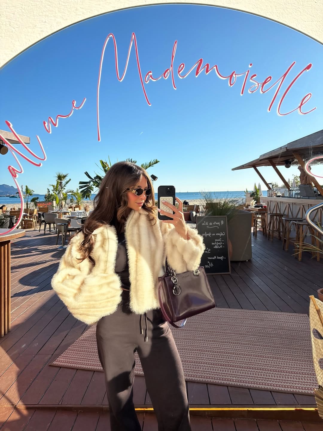 Post 5 by Clémentine Fernandez on Instagram (carousel)