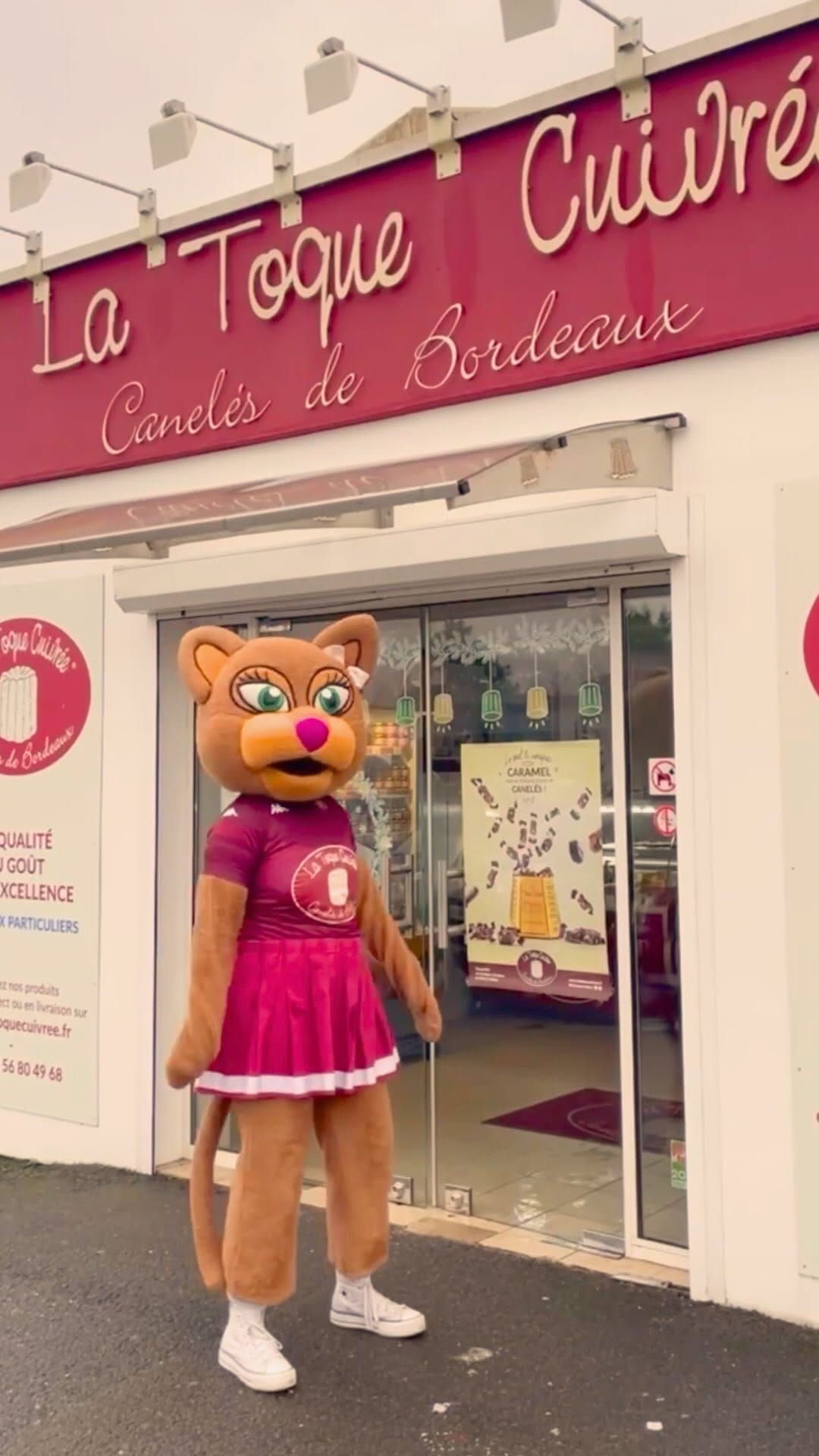 Post 7 by Canelés La Toque Cuivrée on Instagram (video)
