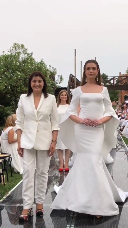 Post 9 by Francesca Marlop | modista novias on Instagram (video)