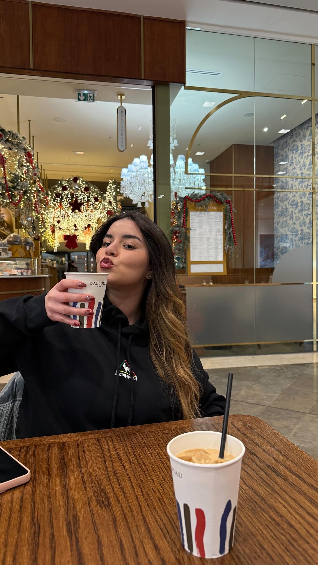 Post 10 by Aya 👩🏼‍💻| Créatrice UGC & Community Manager on Instagram (video)