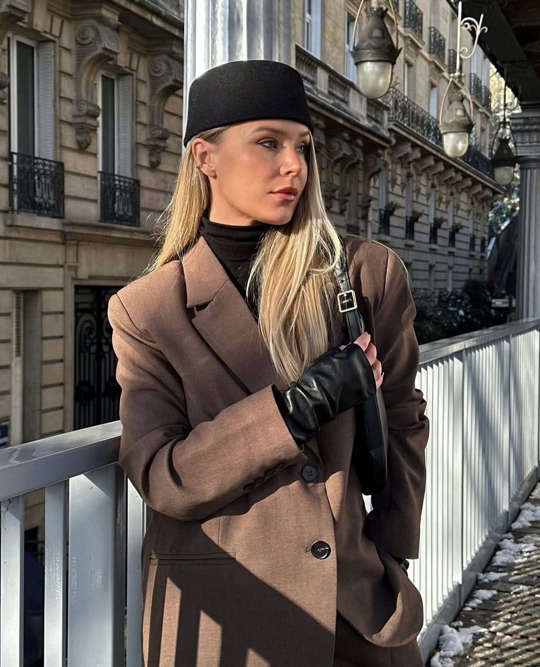 Post 6 by SUNCOO PARIS on Instagram (carousel)