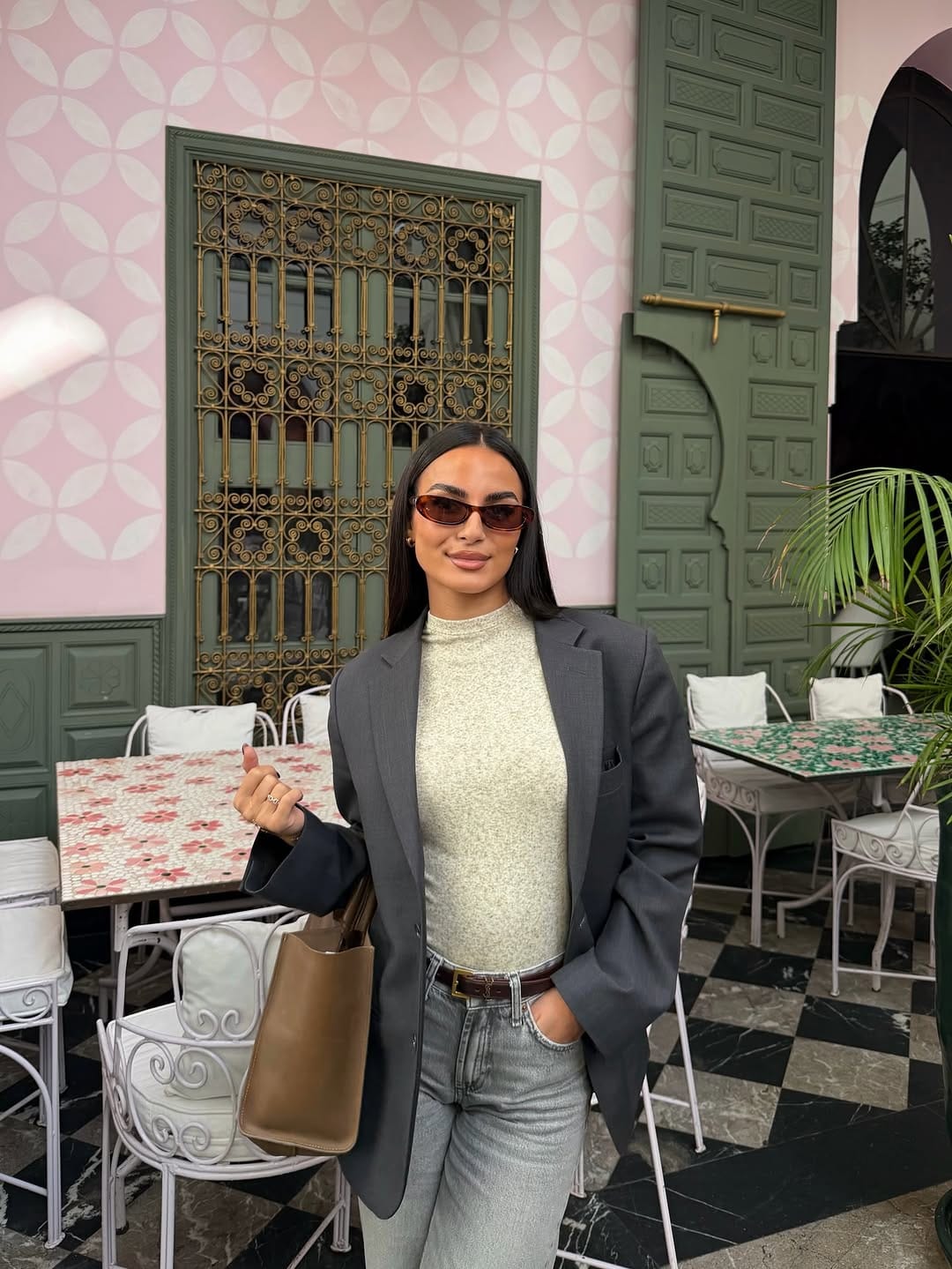 Post 6 by Inès on Instagram (carousel)