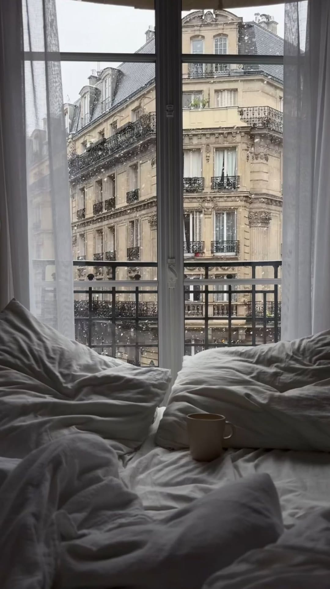 Post 2 by Elisa Mennier on Instagram (video)