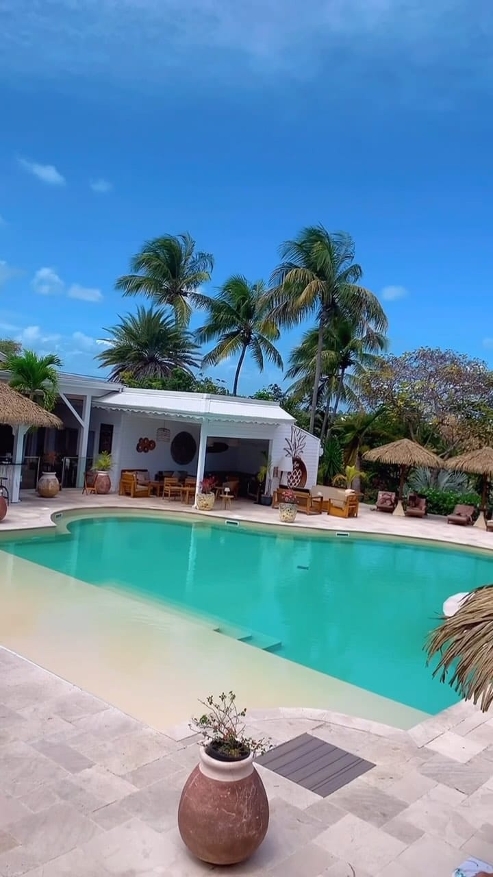 Post 5 by AGNÈS • Lifestyle 💫 on Instagram (video)