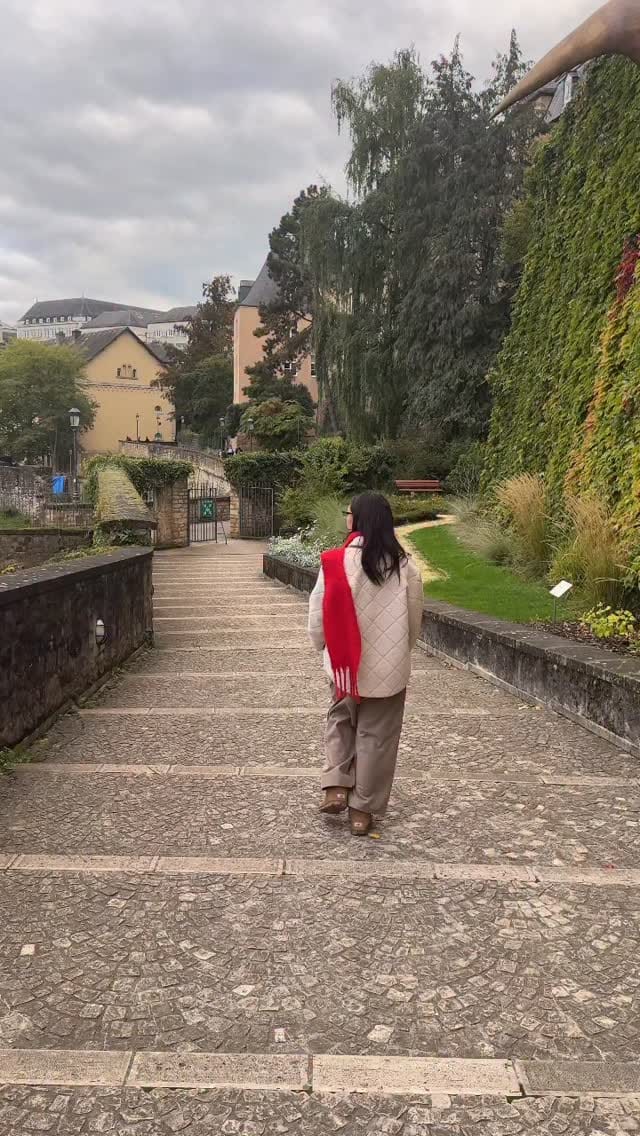 Post 10 by Nouha ✈️ Travel family content creator on Instagram (video)