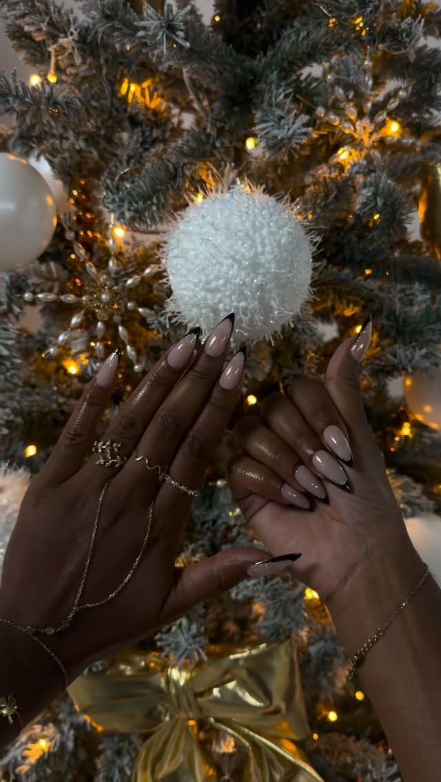 Post 2 by 𝐍𝐀𝐈𝐋𝐒 𝐆𝐔𝐀𝐃𝐄𝐋𝐎𝐔𝐏𝐄 💅🏾 on Instagram (video)