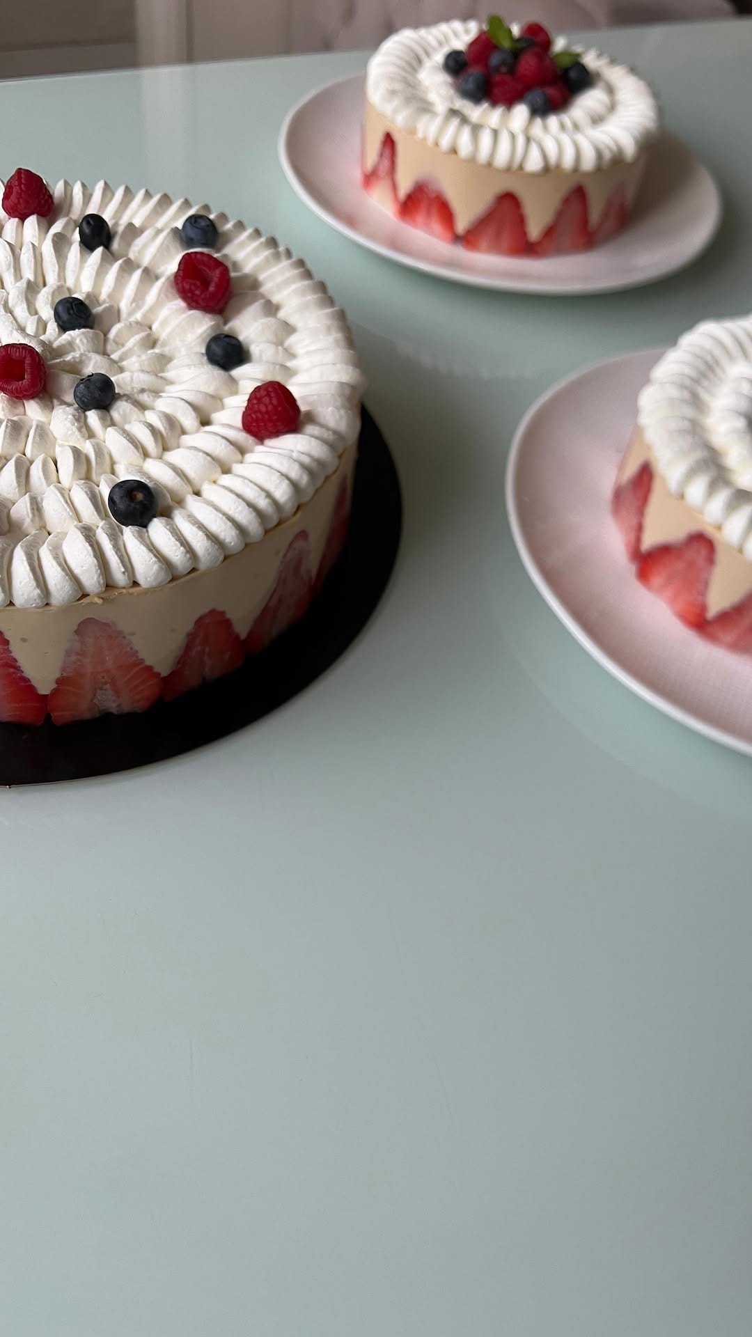 Post 1 by RECETTE & VENTE  DE PATISSERIE on Instagram (video)
