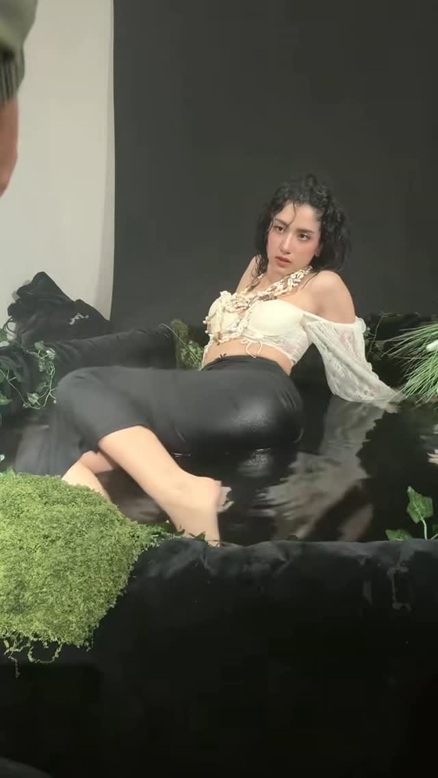Post 9 by 𝑳 𝑰 𝑳 𝑨 on Instagram (video)