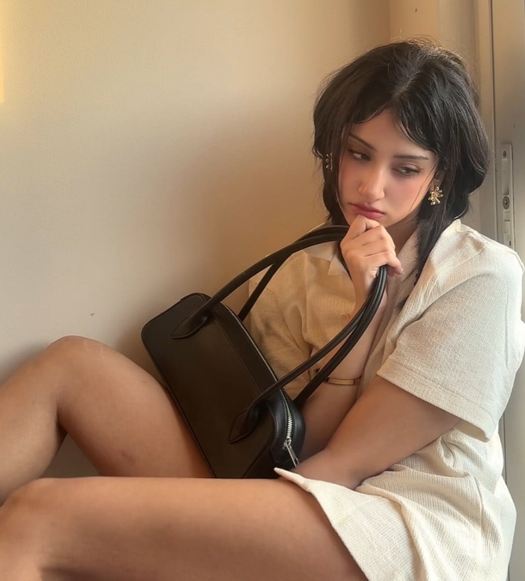 Post 4 by 𝑳 𝑰 𝑳 𝑨 on Instagram (carousel)