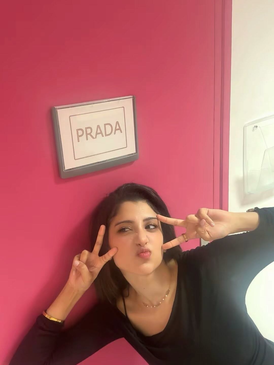 Post 3 by 𝑳 𝑰 𝑳 𝑨 on Instagram (carousel)