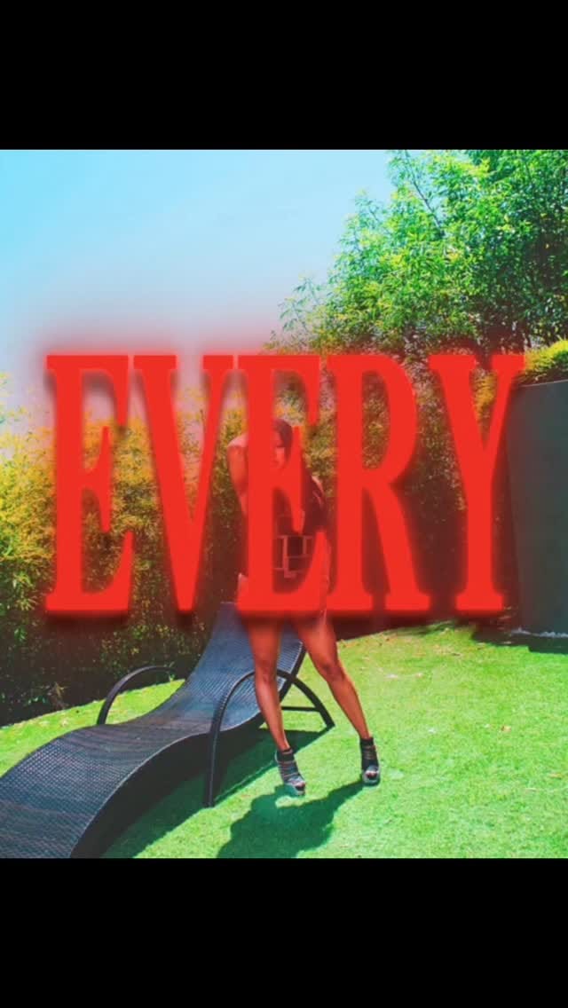 Post 8 by AmilliParis👑♌️ on Instagram (video)
