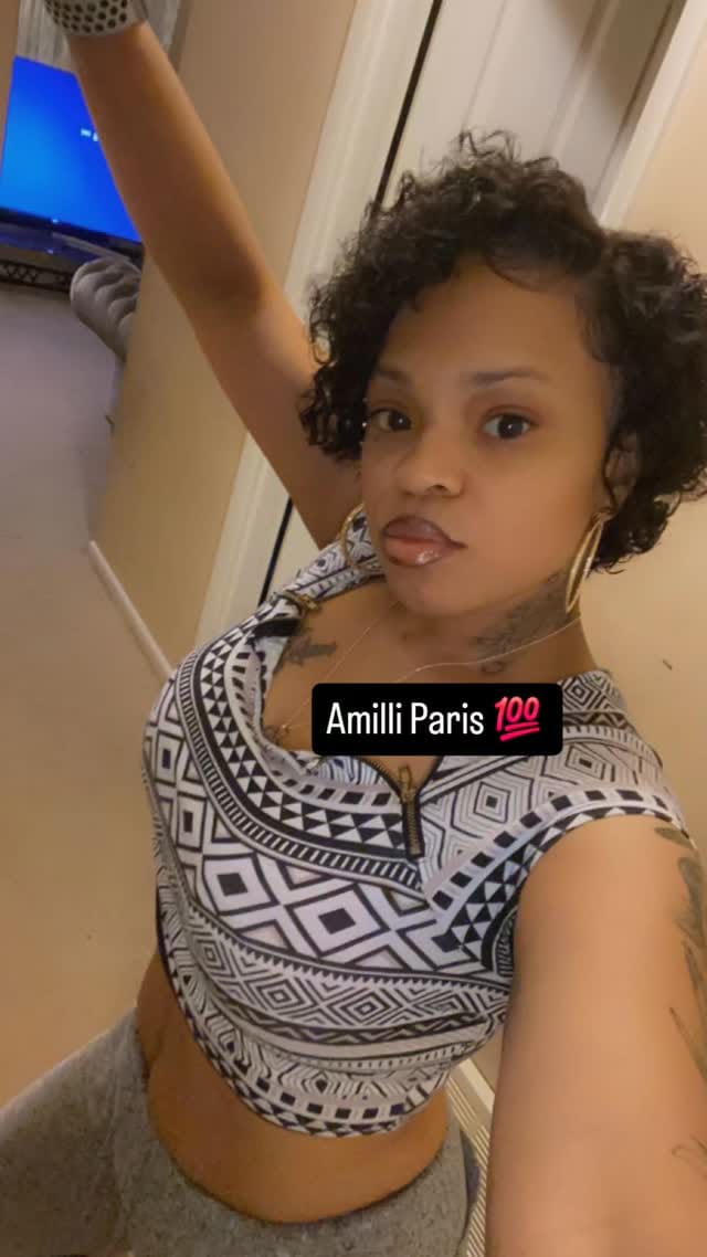 Post 7 by AmilliParis👑♌️ on Instagram (video)