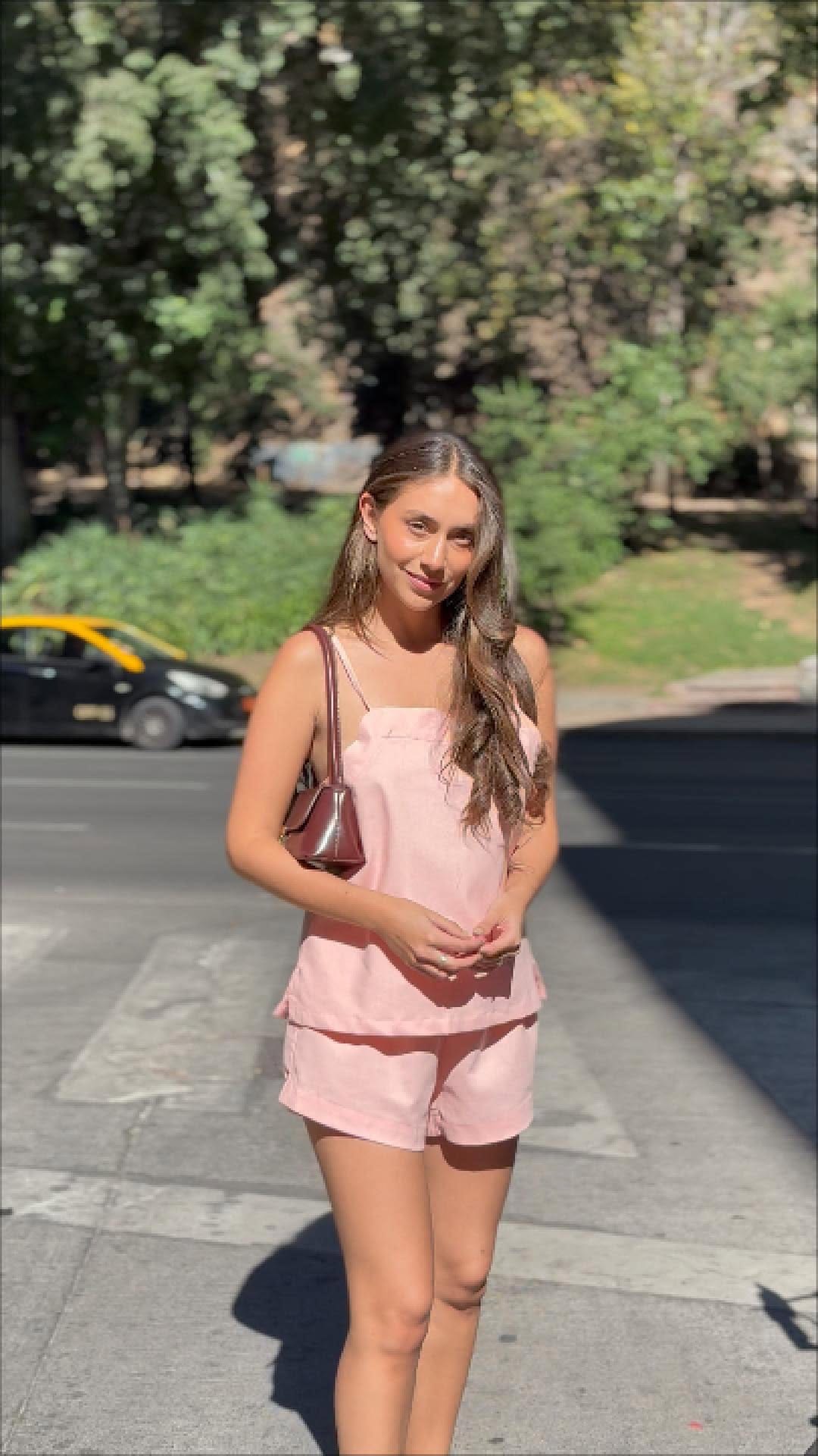 Post 6 by Caffarena Chile on Instagram (video)
