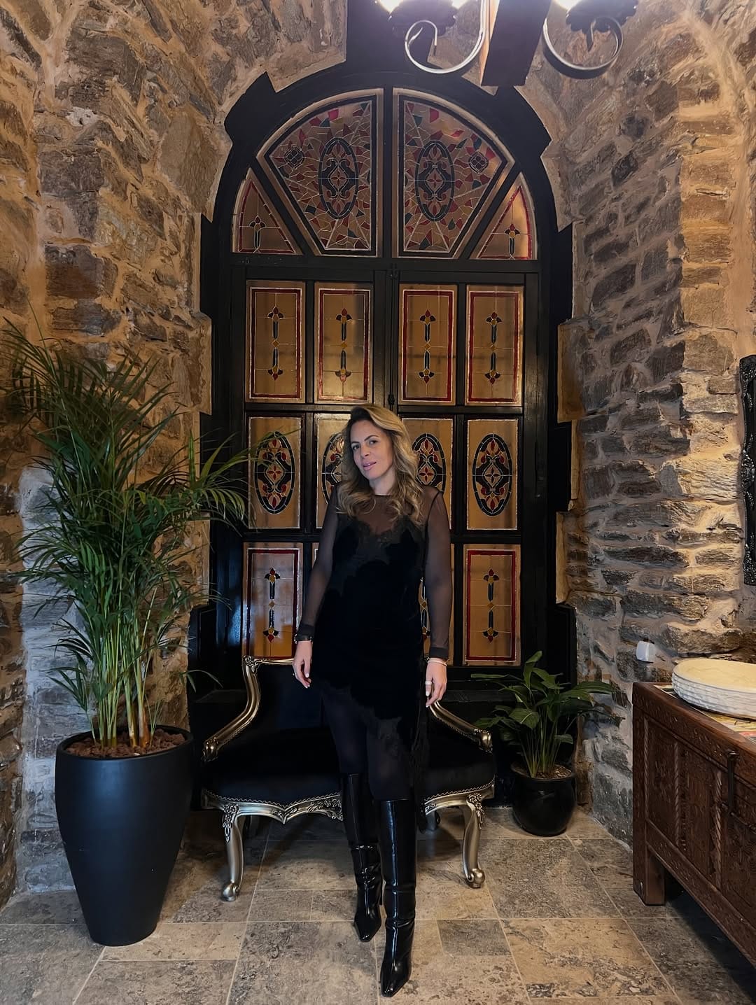 Post 9 by Nada Belazouz | Paris | Luxury restaurant & travel blogger on Instagram (carousel)