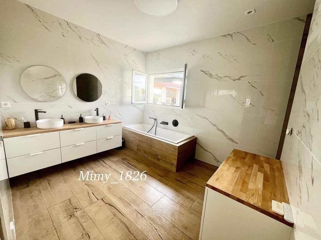 Post 1 by 〰️Mimy〰️ on Instagram (image)