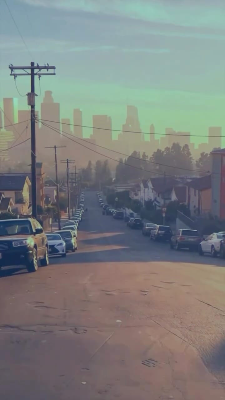 Post 2 by V A N Y L L E on Instagram (video)
