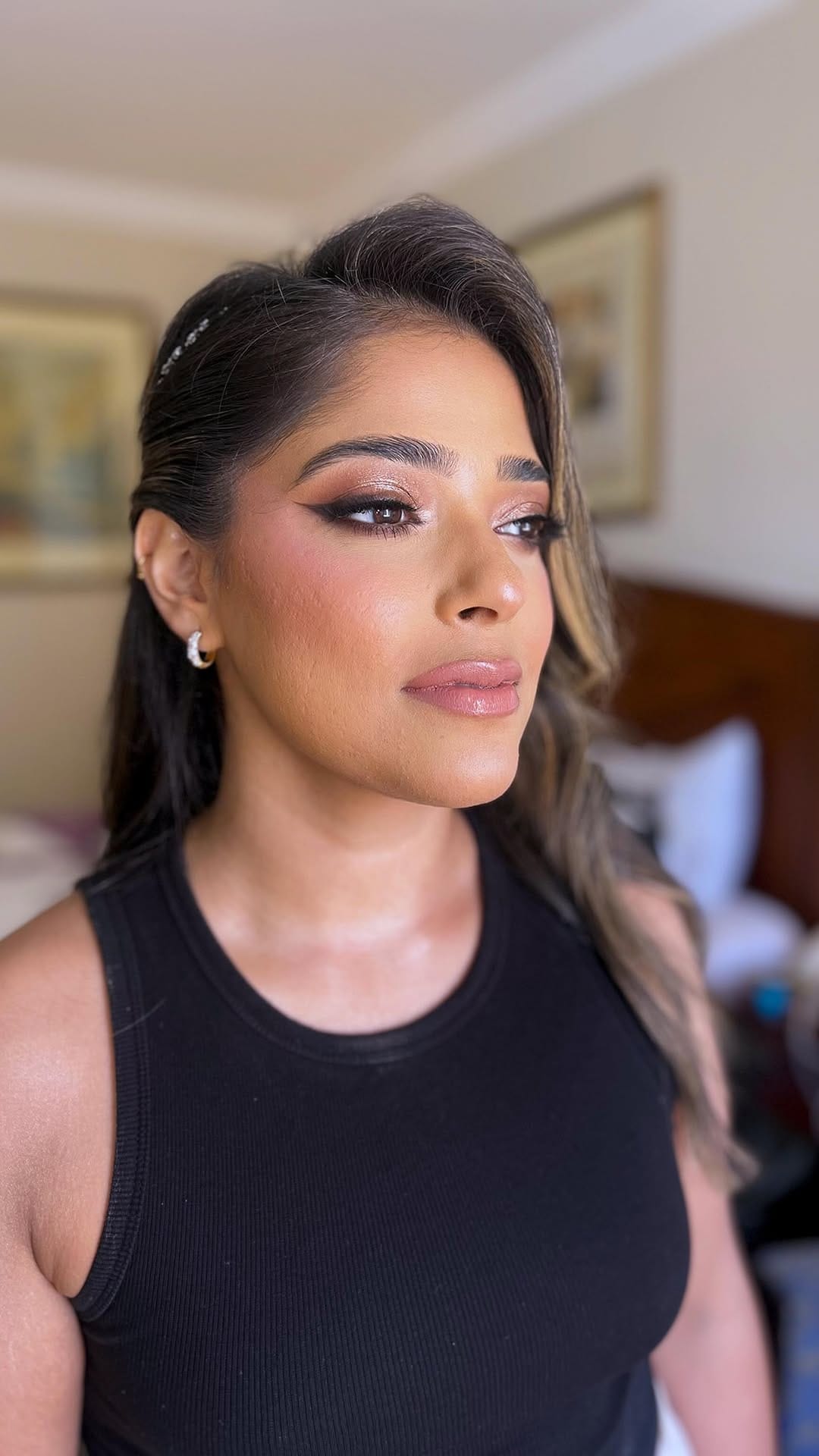 Post 6 by Desiree salon on Instagram (video)