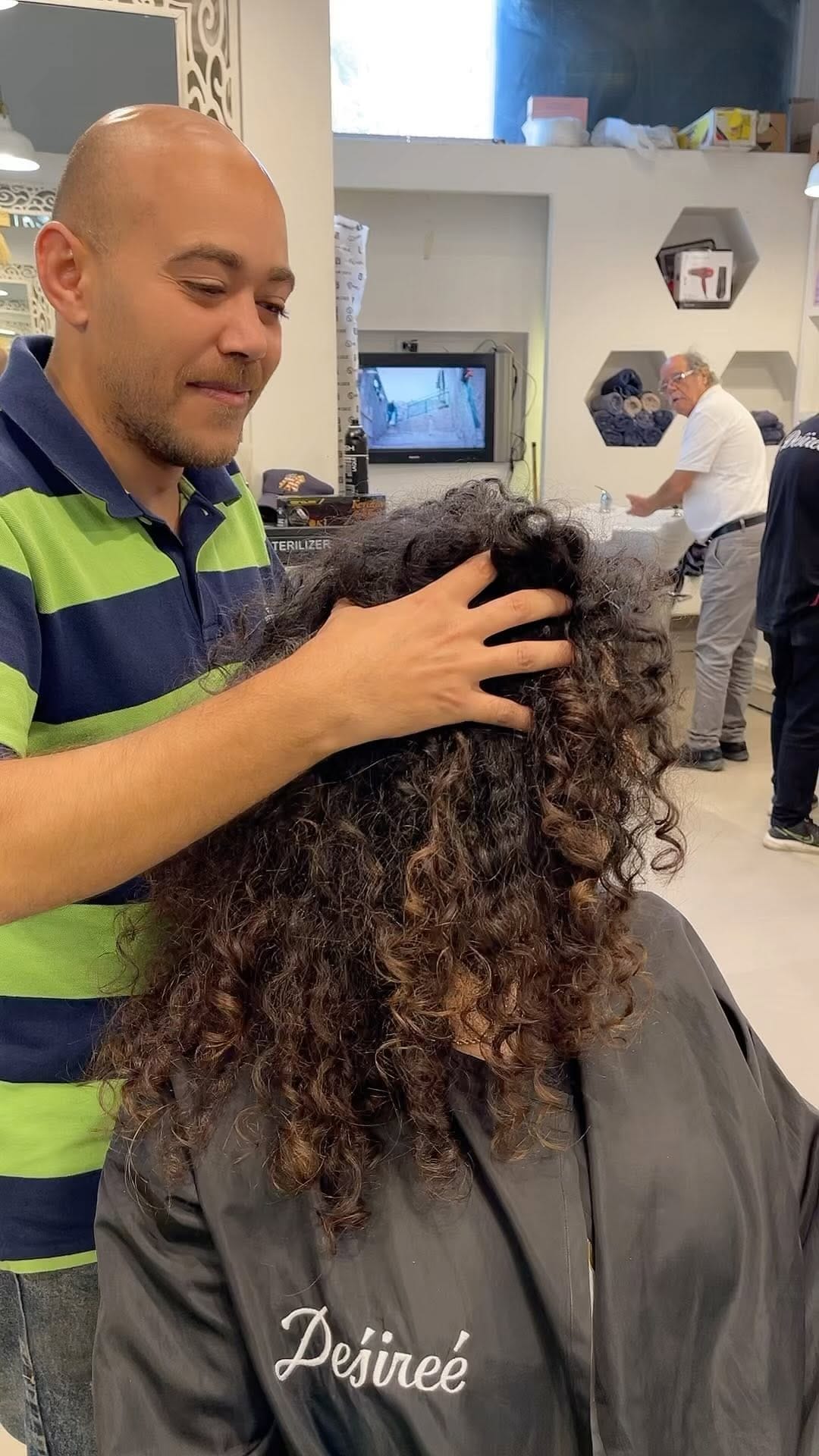 Post 3 by Desiree salon on Instagram (video)