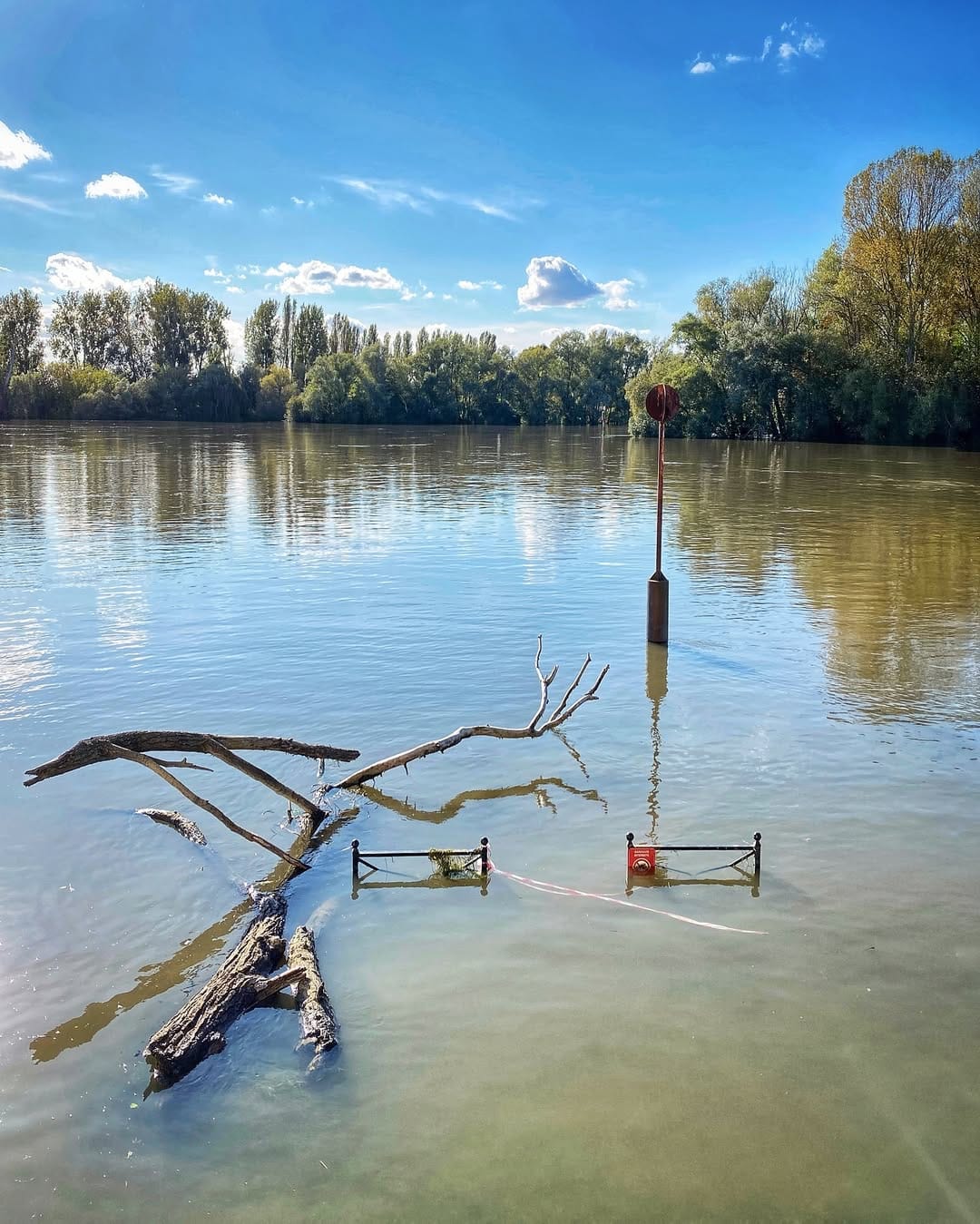 Post 2 by JC - Versailles Paris Ailleurs on Instagram (carousel)
