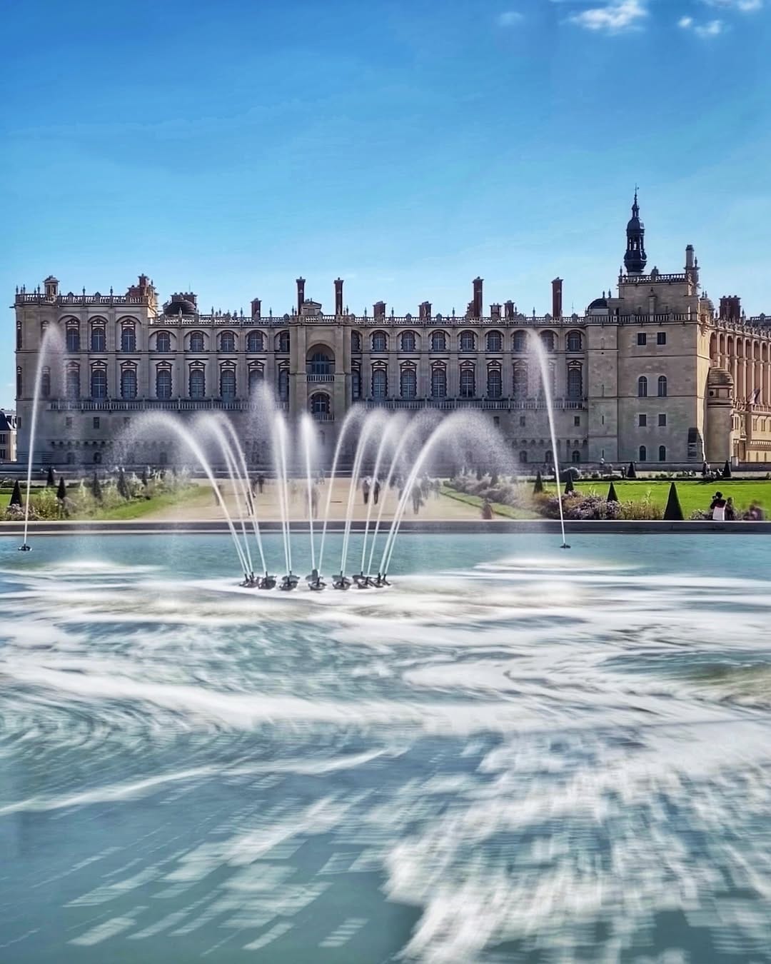 Post 5 by JC - Versailles Paris Ailleurs on Instagram (carousel)