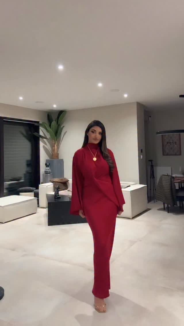 Post 8 by Mel on Instagram (video)