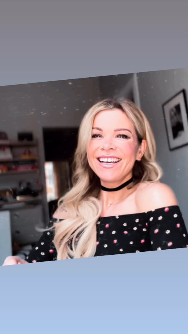 Post 4 by Sanni Hair & Makeup Artist on Instagram (video)