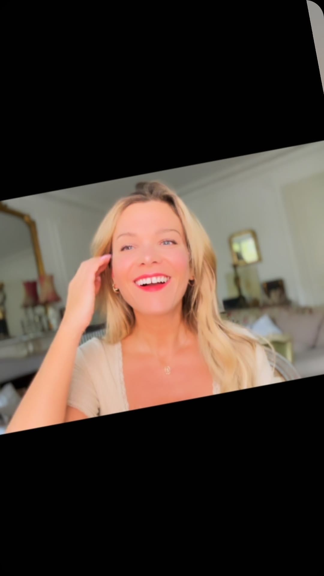 Post 7 by Sanni Hair & Makeup Artist on Instagram (video)