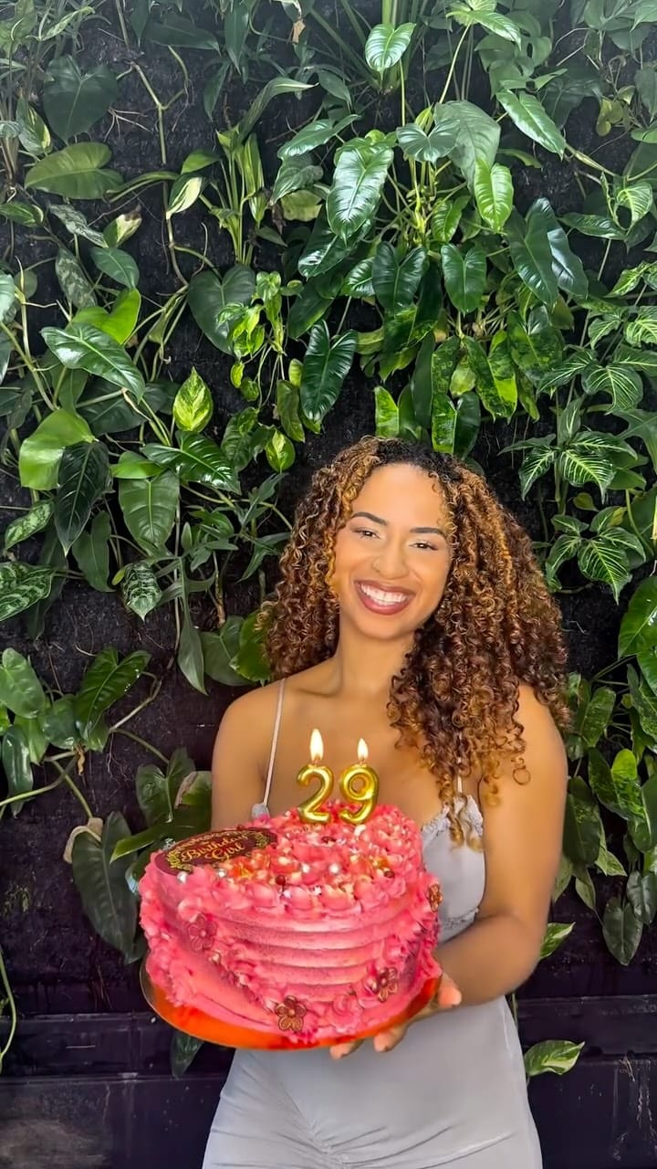 Post 7 by Olivia Berton on Instagram (video)