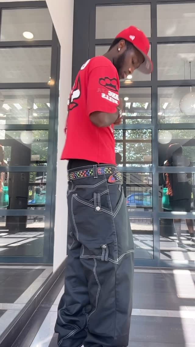 Post 6 by Païto Le Styliste on Instagram (video)