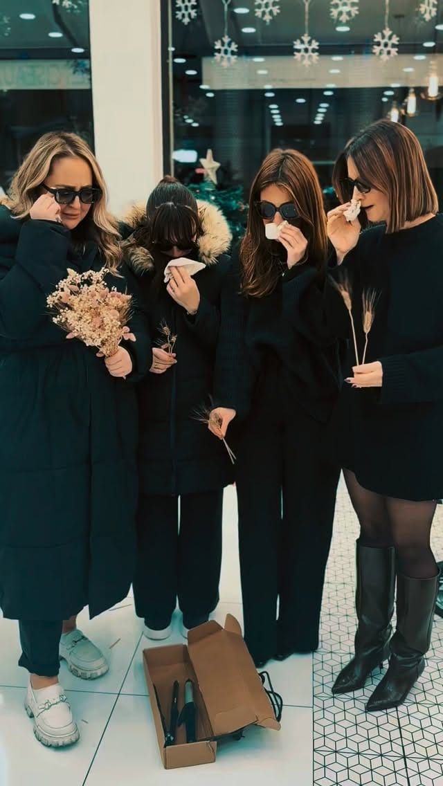 Post 6 by LES CISEAUX PARISIENS on Instagram (video)