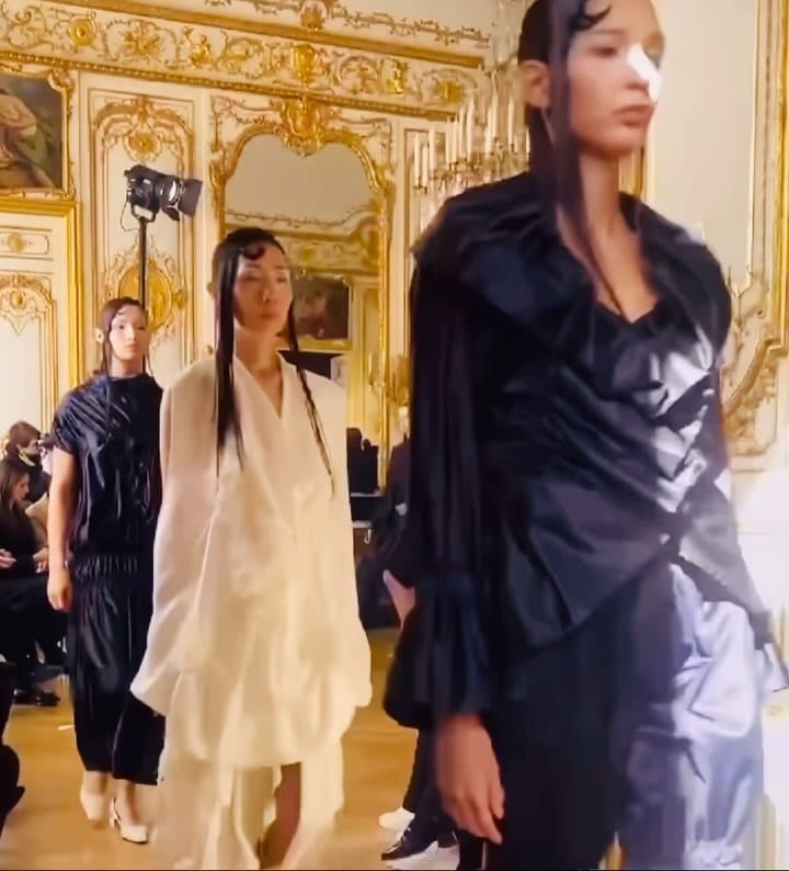 Post 9 by HIROE on Instagram (video)