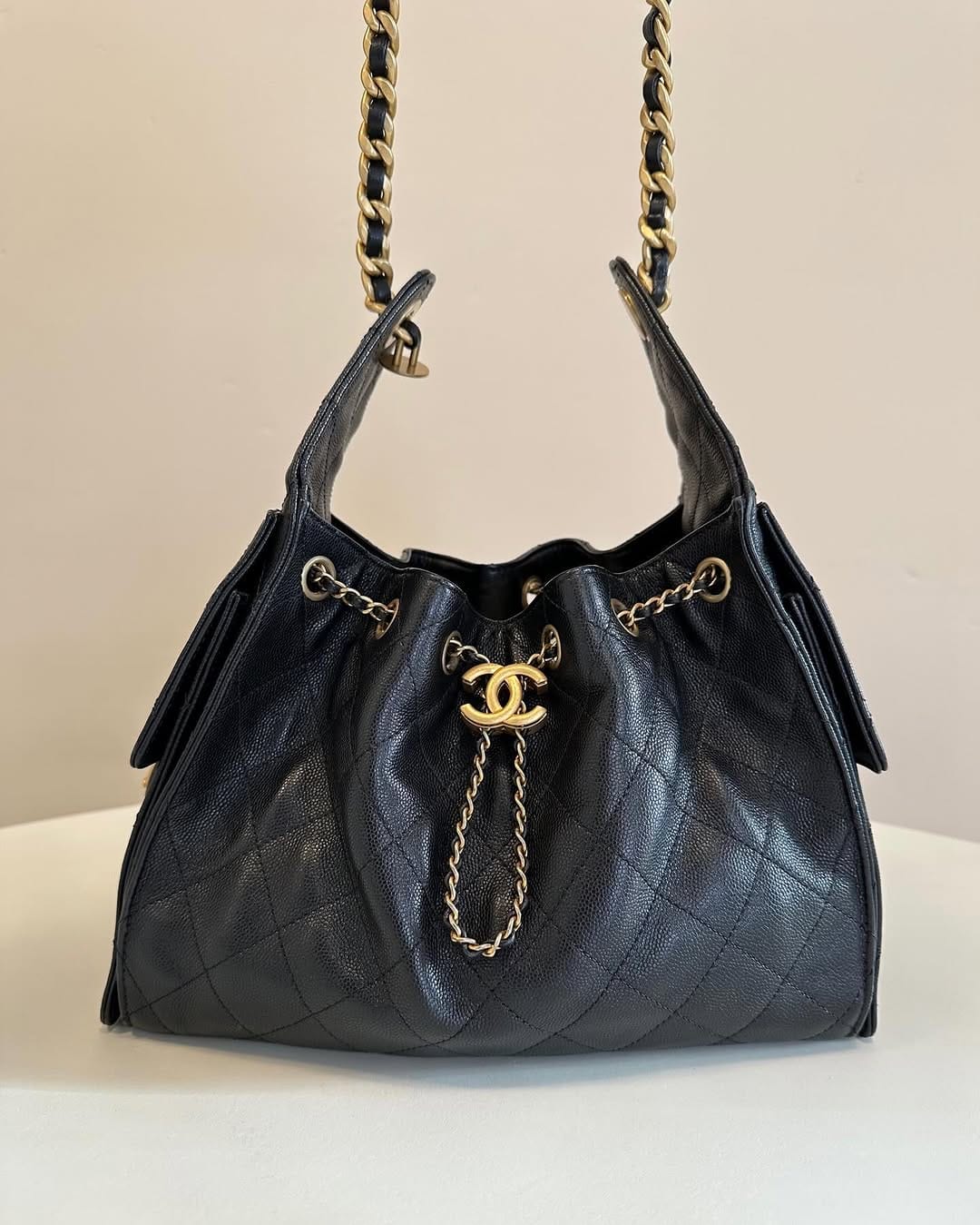 Post 4 by Dépôt-vente luxe Le Dressing des Alpilles on Instagram (carousel)