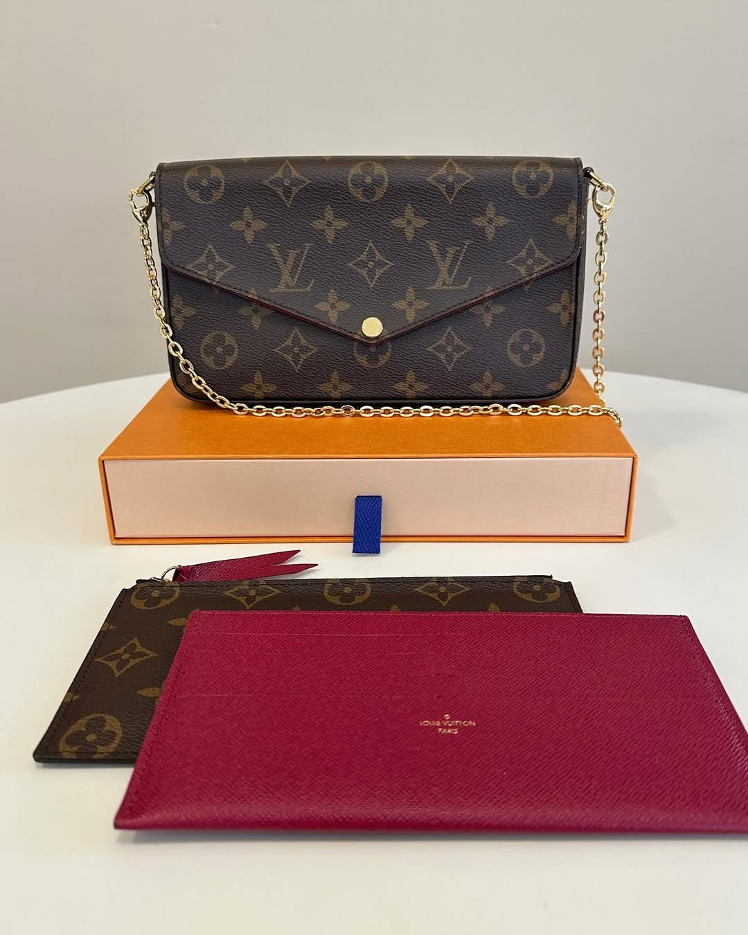 Post 8 by Dépôt-vente luxe Le Dressing des Alpilles on Instagram (carousel)