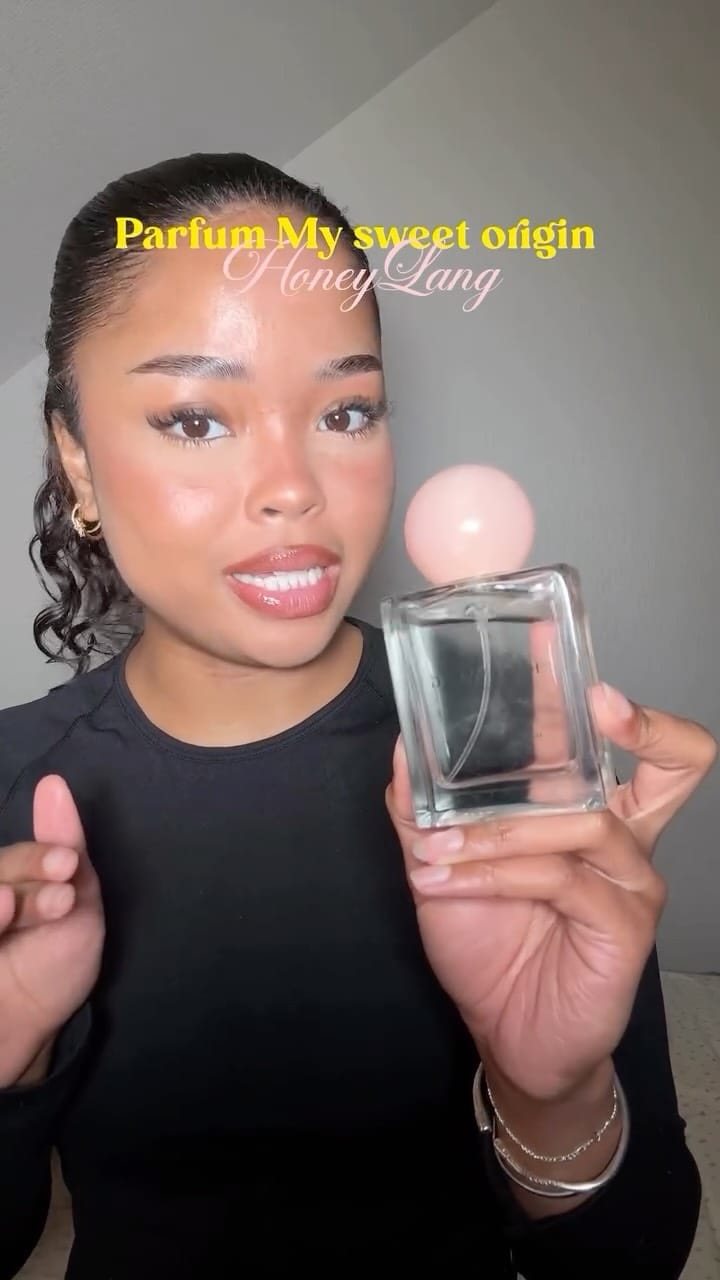 Post 8 by HONEYLANG on Instagram (video)
