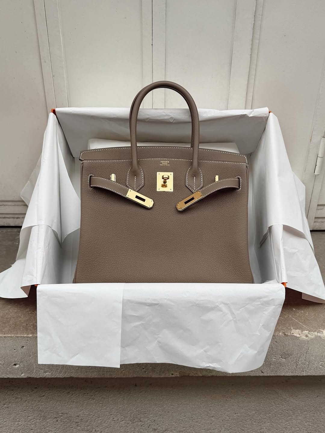 Post 6 by STAMP Paris on Instagram (carousel)