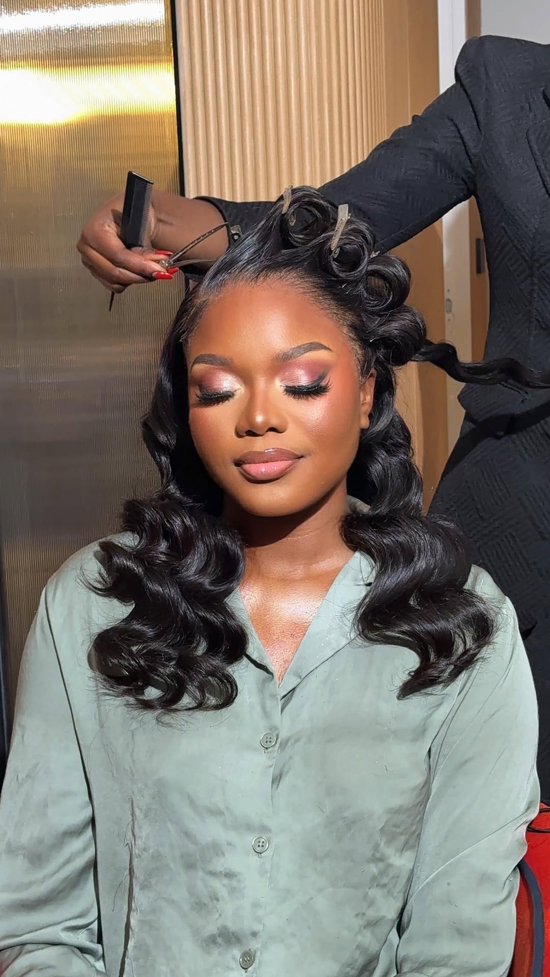 Post 9 by International Bridal Hairstylist on Instagram (video)