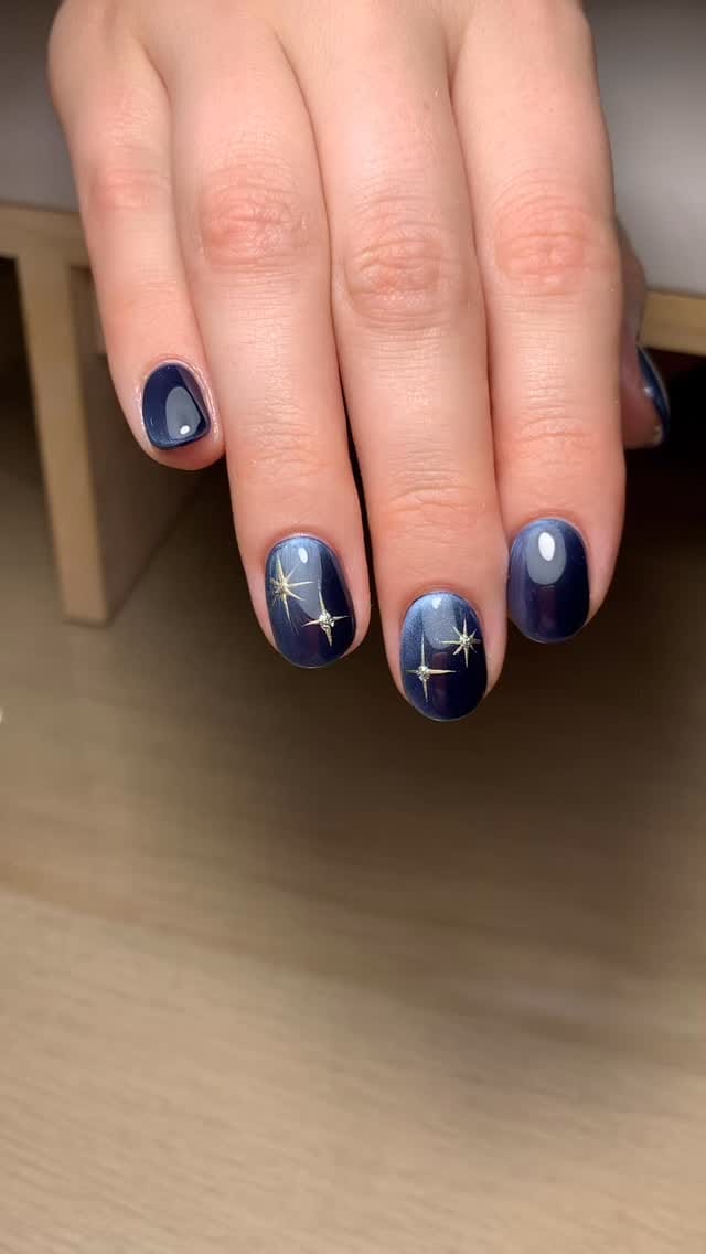 Post 5 by @nailsbyfrancesca_x on Instagram (video)