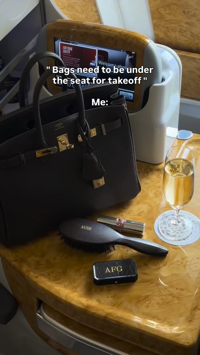 Post 5 by Aude Freis on Instagram (video)