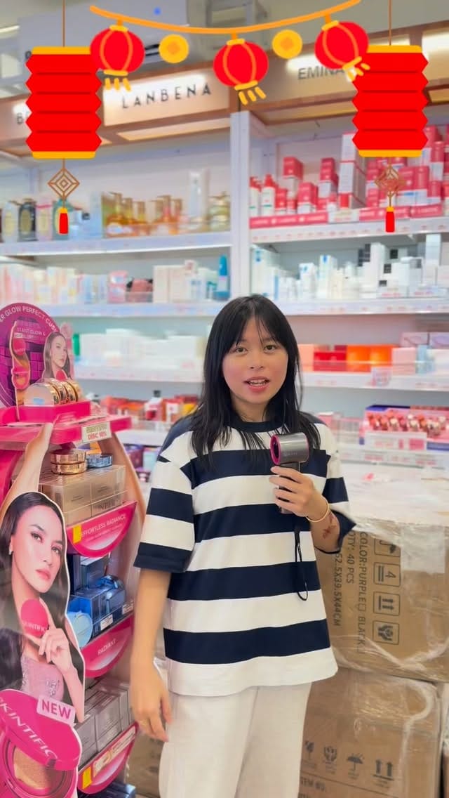Post 2 by Toko Skincare Makeup Update di Pontianak on Instagram (video)