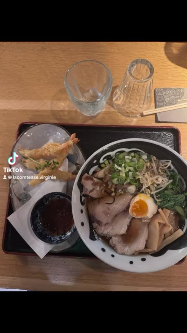 Post 2 by Lacomtesse.virginie on Instagram (video)