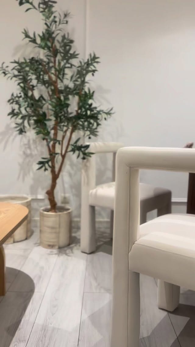 Post 1 by Neodeco Home on Instagram (video)
