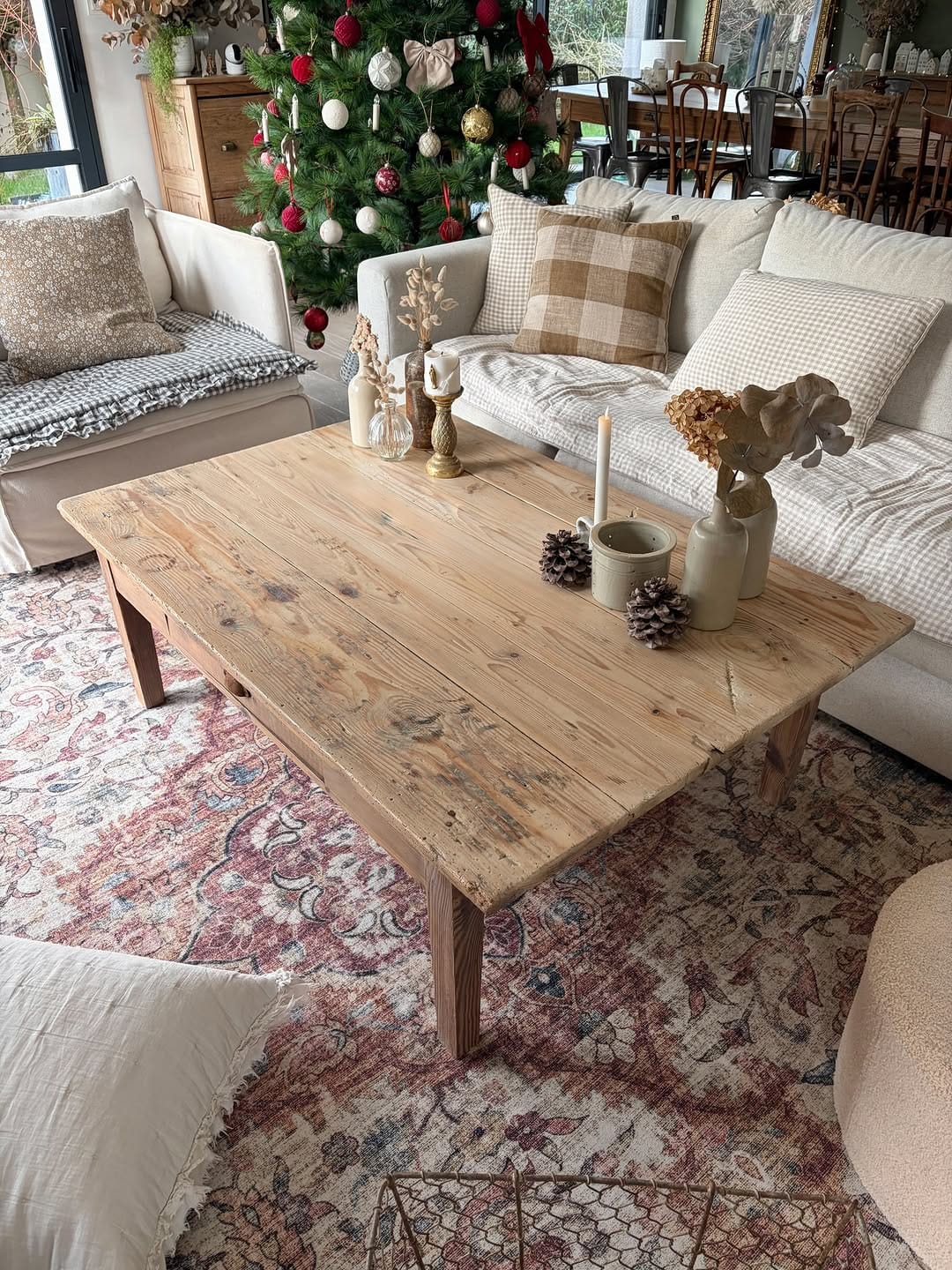Post 9 by La Brocante d’Agathe on Instagram (carousel)