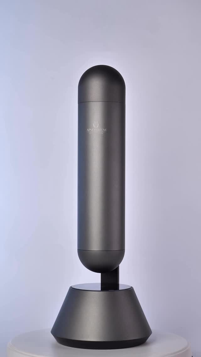 Post 3 by APM Parfum on Instagram (video)