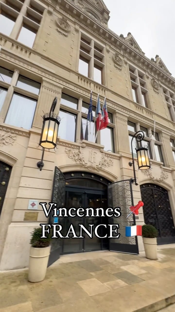 Post 9 by VORGES COIFFURE Vincennes on Instagram (video)