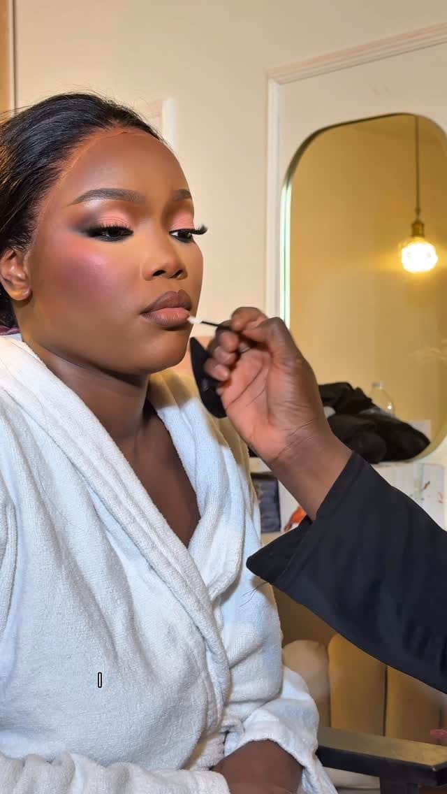 Post 1 by Sissii Make Up on Instagram (video)