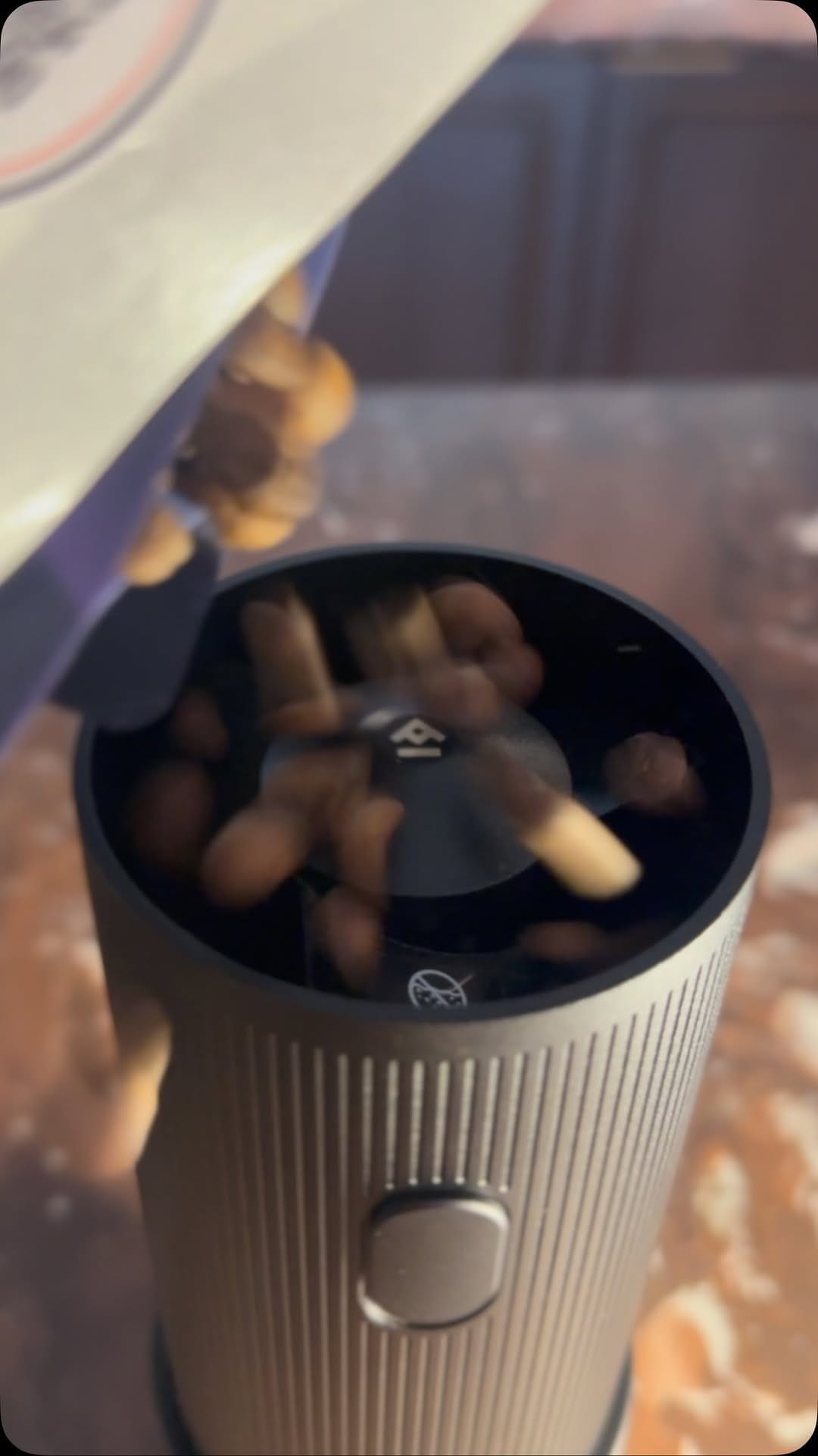 Post 9 by Belleville - Brûlerie Paris on Instagram (video)